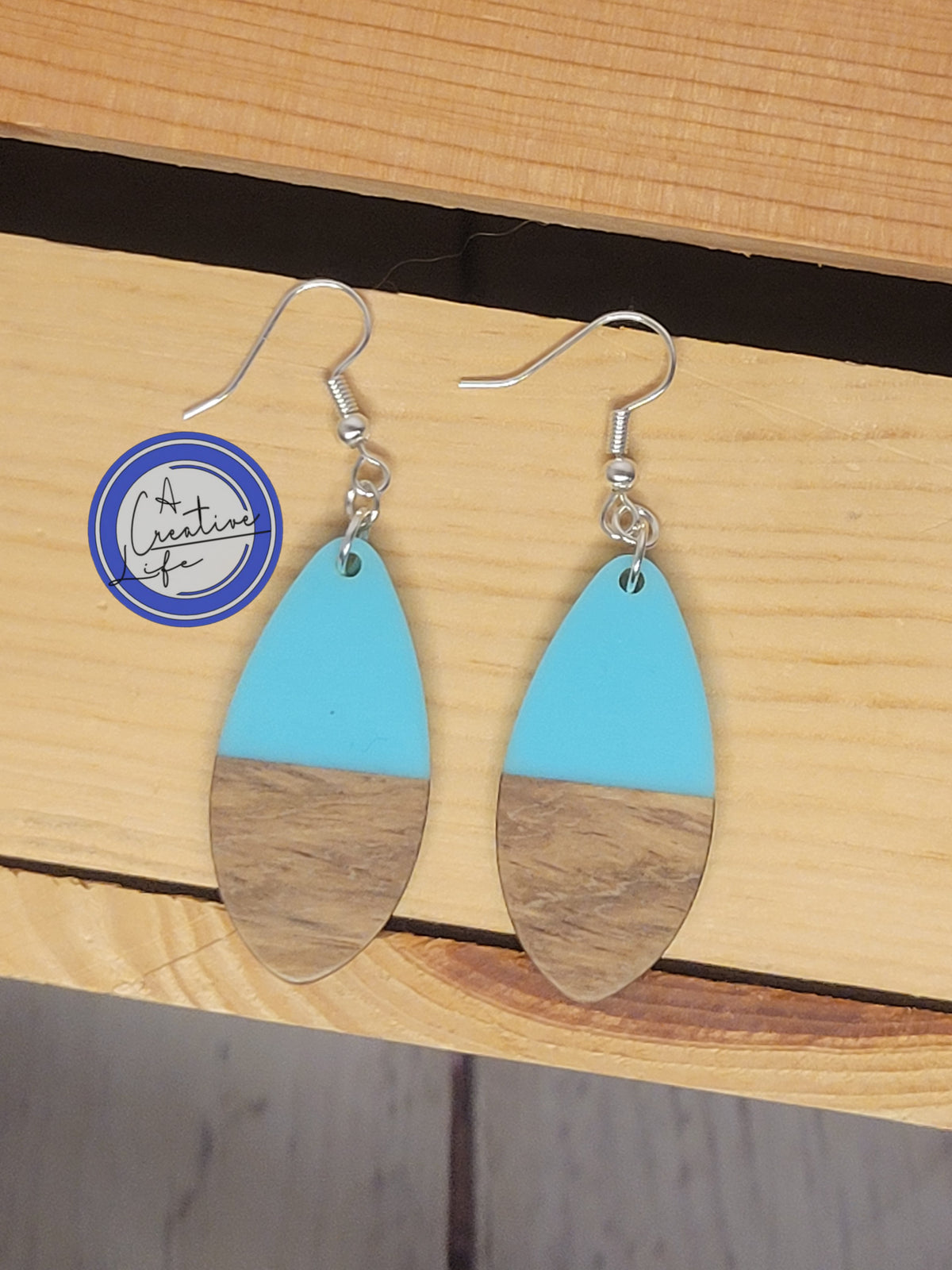 Walnut Baby Blue Resin Drop
